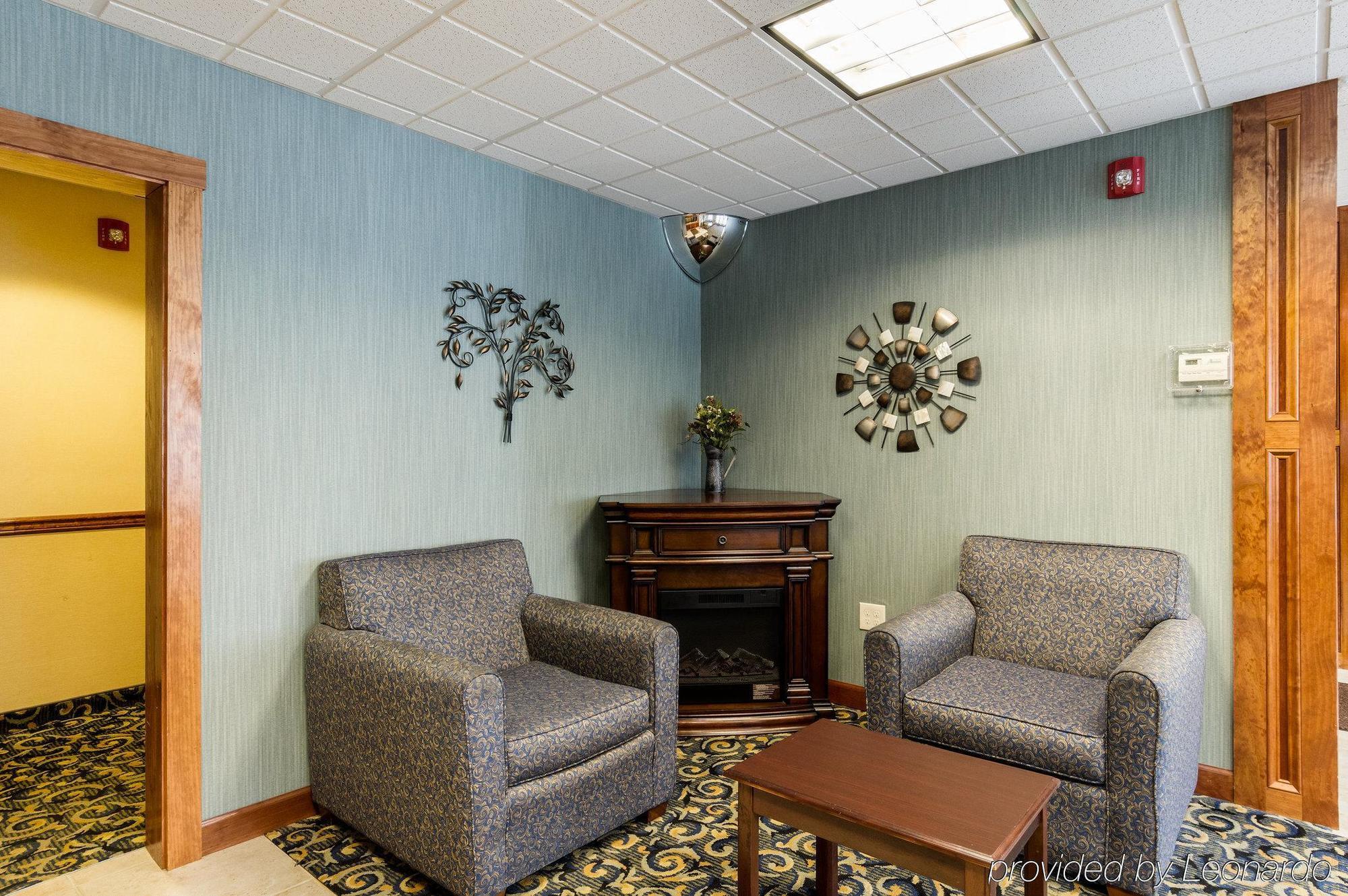 Towneplace Suites By Marriott Hadley Amherst Εξωτερικό φωτογραφία