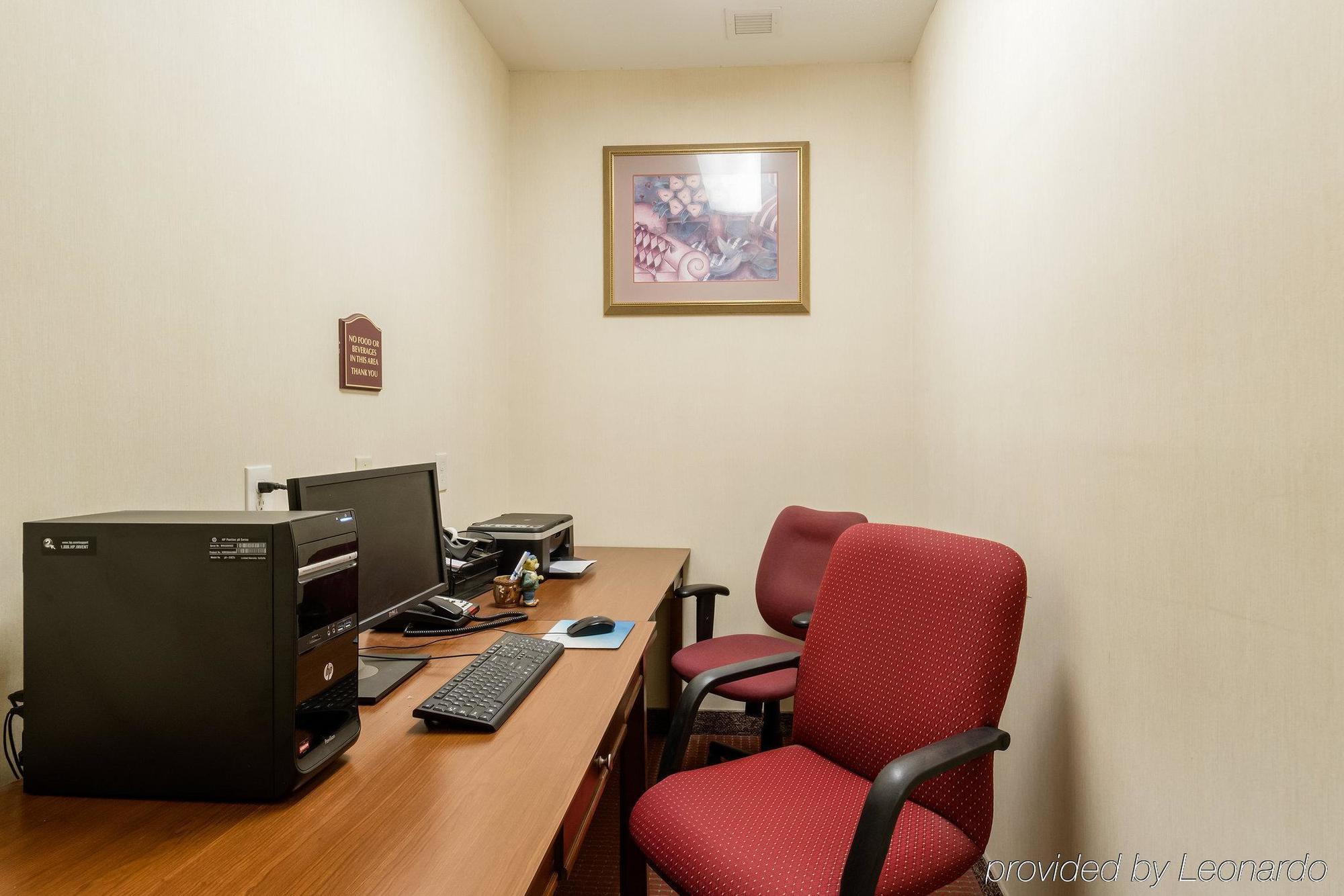 Towneplace Suites By Marriott Hadley Amherst Εξωτερικό φωτογραφία
